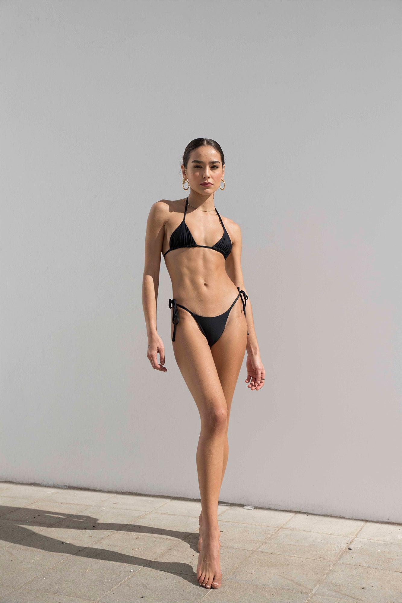 String Top in black